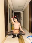 深圳無毛騷蘿嫩妹【黃桐熙】露臉啪啪流出，端起屁股大力輸出，小母狗欲仙欲死的