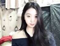【原相機泄密】眼鏡大奶校園女大生宿舍臉鮑同框道具自慰，線下約炮金主露臉啪啪