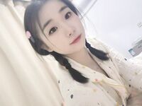 【原相機泄密】護士騷貨廣東高顏值女大學生腰臀比完美，被高年級學長約炮酒店露臉猛干，原檔無水印