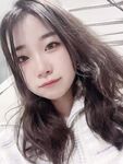 【原相機泄密】護士騷貨廣東高顏值女大學生腰臀比完美，被高年級學長約炮酒店露臉猛干，原檔無水印