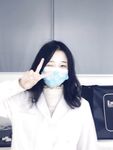 【原相機泄密】護士騷貨廣東高顏值女大學生腰臀比完美，被高年級學長約炮酒店露臉猛干，原檔無水印
