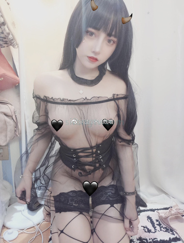 Rice Noodles Private House Welfare Photo Album—Black Veil