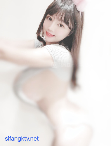 重福祉Youyou Dai Yunqi Chen Ruochu Monroe Zhang Weiya 他20人の巨乳と大規模 - Zhang Weiya Weiya