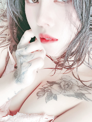 【絶版リソース】重慶の有名な高身長で刺青のあるルー・フェン「西渓」のプライベート写真とセックスビデオのコレクション