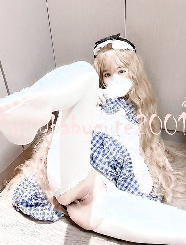 コントラストを重視した純粋な欲望のキューティー[パープルスキンガーリック]は、超ピンクの美しいマンコからは常に精液が流れ出ています...貪欲なキューティーです！