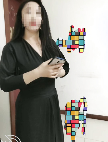 海角社区母子乱伦大神【大胸贱妈妈】在妈妈跳舞的时候让她深喉口硬鸡巴强行插进她阴道
