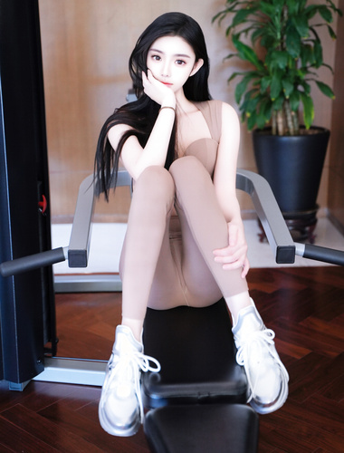 Napakagandang goddess showman model na Long Xueer na panlabas na customization