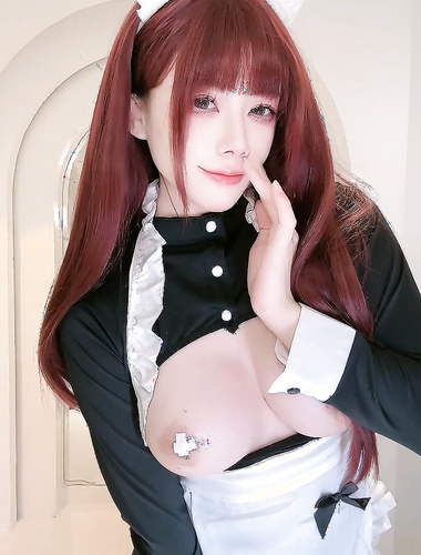Nine-tongue black silk maid