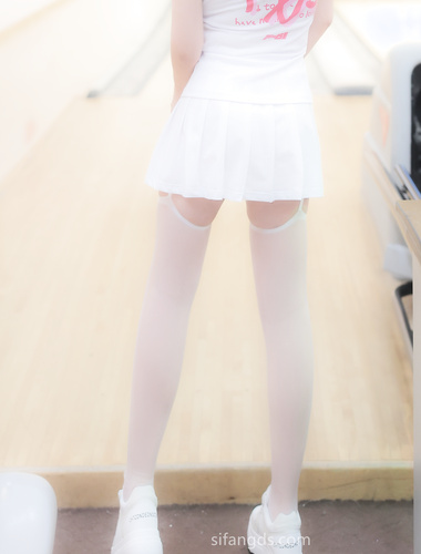 The first show is on Haixiuren.com, a small French fries scale human body work