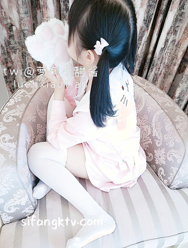 可愛清純人形小母狗✅Twitter蘿莉『蘿莉小甜醬』福利私拍， 超極品合法卡哇伊小蘿莉 一線天白虎嫩穴超級誘人