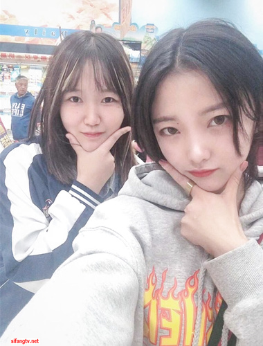หญิงสาวสวยผู้ฝึกสอนฟิตเนสในเซี่ยงไฮ้เต็มใจที่จะมีเพศสัมพันธ์ทางปากและปาก 3P กับชายผู้ทรงพลังเพื่อเงิน ~ แสดงชีวิตที่มีสีสันของเธอ