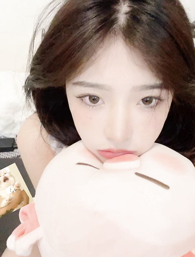 Quan 형제의 Douyu 댄스 지역 여성 앵커 [Chengzixin]의 복지 소식이 유출되었습니다! 슈퍼 스윗 요정은 외모는 좋지만 몸을 돈에 팔아요!