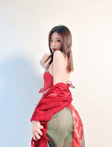 Douyin million Internet celebrity [Chen Nini] VIP view of the best beautiful buttocks micro-circle to welcome the new year