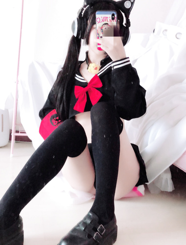 Sakurai Nene NO.017 Konsep Seragam Separuh Dada