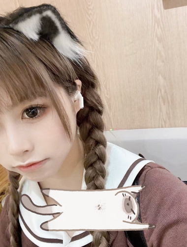 Wink is a cute wink-face photo [9P 1.59MB]