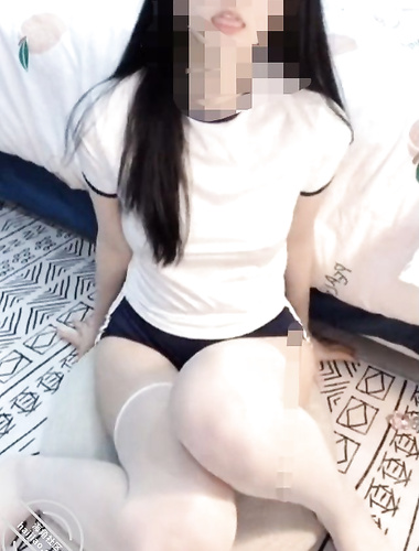 -海角女色狼『雅雅想睡亲哥』钻石贴合集，女追男隔层纱爆操失禁白浆流一床，淫荡的小逼逼被哥哥操喷了一床的尿