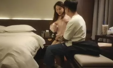 Tianmei Media Studio นัดกับหญิงสาวในชุดสเวตเตอร์ นวดหน้าอกและดูด กางขาและเลียหีของเธอ