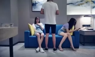 Nakipag-date ako sa online kasama ang dalawang part-time na batang babae na uri ng loli para sa isang mahal na petsa. Ang babae ay isang nangungunang babae na naka-denim na palda.