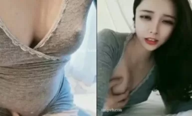 【極品推薦尊享】高顏值極品網紅『夢菲桐香』土豪訂做劇情私拍