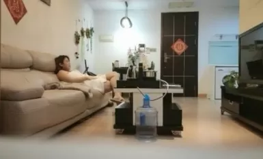 道産子スカウトの肉付きのいいぽっちゃり娘、2ショット目に続いて超アップ。