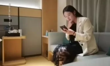 170cm 기질 고급 말초의 아름다움, 다양한 촉감의 몸에 앉아 긴 다리, 핥아 수탉 구강 성교 서비스 사려 깊은