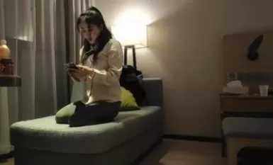 加錢哥加錢哥，會一字馬小少婦，自備性感黑絲，撕襠舌吻調情