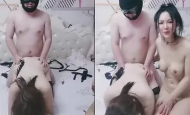 Passionate 3P with girlfriends, mature imperial sister with good value big show pop, oral sex big cock let big brother tie up the tits burst grass pumping and playing with the