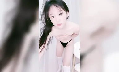 [ปืนฉีดน้ำ] เซ็กซี่และน่ารัก! เด็กนักเรียนสาวแสนสวยหุ่นสุดปัง! เต้นเปลือยสุดเร้าใจ_สำเร็จความใคร่ด้วยอุปกรณ์ประกอบฉาก (20)