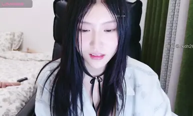 Stripchat 新女神降臨 Rainybaby首次門票大秀 全裸自慰絕美 (1)