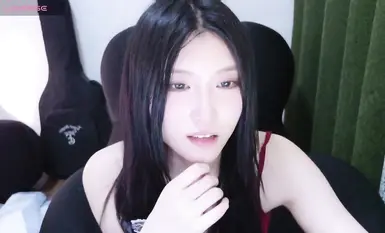 เทพธิดาคนใหม่ของ Stripchat Rainybaby เปิดตัวด้วยการแสดงการสำเร็จความใคร่แบบเปลือยทั้งหมด (19)