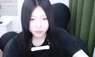 ストリップチャットの新女神レイニーベイビーが全裸オナニーショーでデビュー（22）