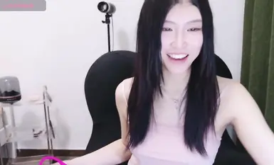 Stripchat new goddess Rainybaby debuts in full nude masturbation show (8)