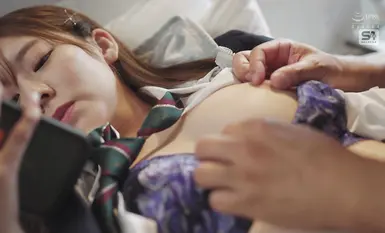 [马赛克破坏][中文字幕] SONE-591 “我把我的阴户借给你，你想做什么就做什么……” 一名妓女想把一个懒惰、沮丧的高中女生变成一个性欲旺盛的女生。枫