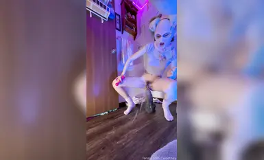 Tweetney #自慰 #騎乘 #擴張 #巨大陽具