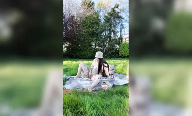 ปูปูปู นังหน้าดำตัวแม่แห่งทวิตเตอร์ "ปูปูปู" "มิสป่าปิคนิค ตอนที่ 1" แม่บ้านบอกว่าทุกสัปดาห์ผู้หญิงคนนี้จะไปป่าปิคนิคคนเดียว มันเป็นเพียงข้ออ้างของผู้หญิงที่ต้องการปกปิดความปรารถนาของเธอ...