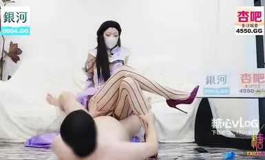 수수 선배 [영광의 왕 루나] 사진 숨김 규칙 수수는 최음제에 풀려 강제 사정 당했다