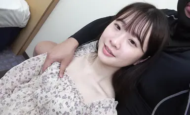 FC2-PPV-4620098-02 至 2/9 为止的限定发行[2 部作品 / G.C.偶像]这长相和清晰度就证明是真品。一段显示办公室面临压力的视频。