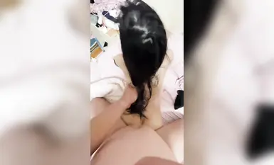 การต่อสู้ยามค่ำคืนของนักศึกษาสาว 00 วิทยาลัยที่ตัดกันอย่างสุดขั้วบนหลังคาอาคารเรียน