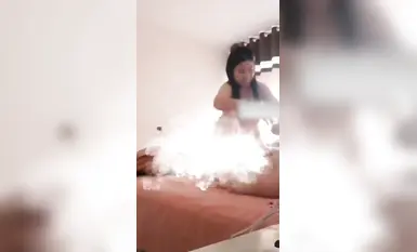 老闆娘拉攏客戶親自上陣