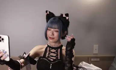 fc2-ppv-4517338 (1) 【4K高清】短短半年粉丝暴增12.5万的“蓝发人气主播”，用裸露的中出镜头背叛粉丝。珍稀影片首次公开。*价格将分阶段上涨