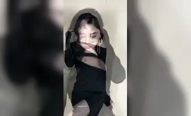 极品少妇公关模特，被甲方爸爸聚餐后潜规则3P爆插，颜射胸射，穴内嫩肉掰开特写