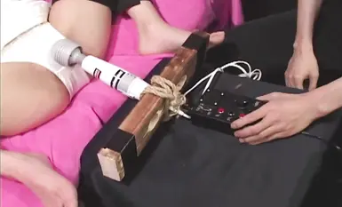 DRHD-002 淫唇発狂バイブル 電マ責め 秘技その2 - 綾野みゆき-1