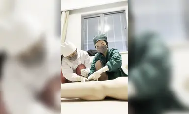 의사와 간호사는 전문적으로 정자 추출, 풋잡, 딕빨기, 전문가 복장, 다양한 대조 스타킹, 실크 발 정자 추출 (1)