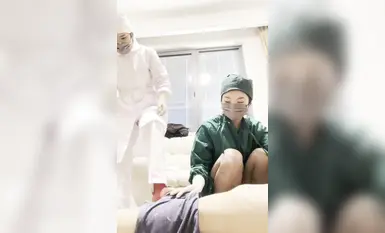 Doktor dan jururawat secara profesional mengekstrak sperma, gerak kaki, menghisap ayam, pakaian seragam profesional, pelbagai stoking kontras, mengekstrak sperma kaki sutera (5)