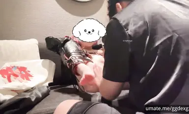 推特極品白嫩粉穴小母狗，臉穴同框自拍照片，被捆綁束縛強制玩穴，渾身顫抖高潮(1)