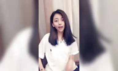 00後超清純的女大學生，私下裡找攝影師私拍，事後被攝影師流出，每周這身材和顏值真頂，就是有點貧乳