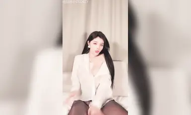 噴水女神~極限誘惑5月新【白熙】美乳白虎粉穴~紅唇深喉~自慰瘋狂~淫水如噴泉  (15)