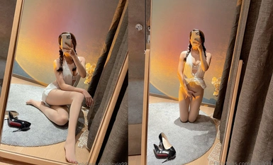 極品身材黑絲少婦，黑絲美腿自慰揉胸 (3)