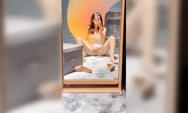 極品身材黑絲少婦，黑絲美腿自慰揉胸 (3)