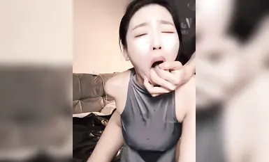 เทพธิดาในมหาวิทยาลัยสุดเซ็กซี่ถูกแฟนหนุ่มข่มขืนราวกับผู้หญิงใจร้าย ผู้หญิงคนนี้ขี้งกมาก ยิ่งเธอถูกปฏิบัติเหมือนมนุษย์น้อยเท่าไหร่ ก็ยิ่งถึงจุดสุดยอดได้ง่ายเท่านั้น (1)